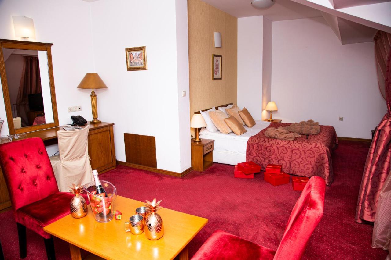 Mountain Boutique Family Hotel Devin Bagian luar foto