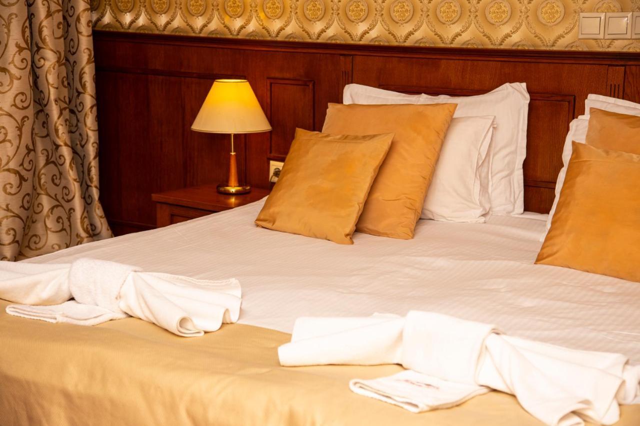 Mountain Boutique Family Hotel Devin Bagian luar foto