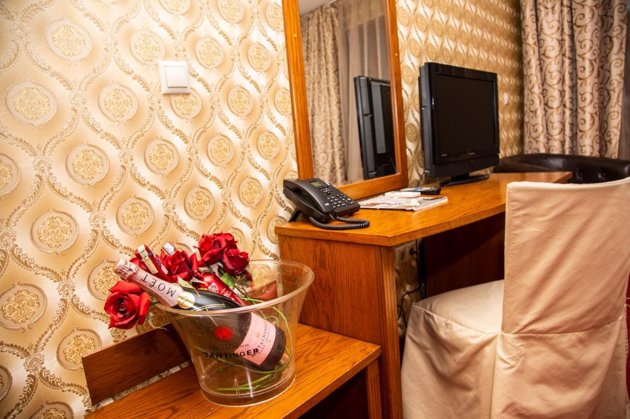 Mountain Boutique Family Hotel Devin Bagian luar foto