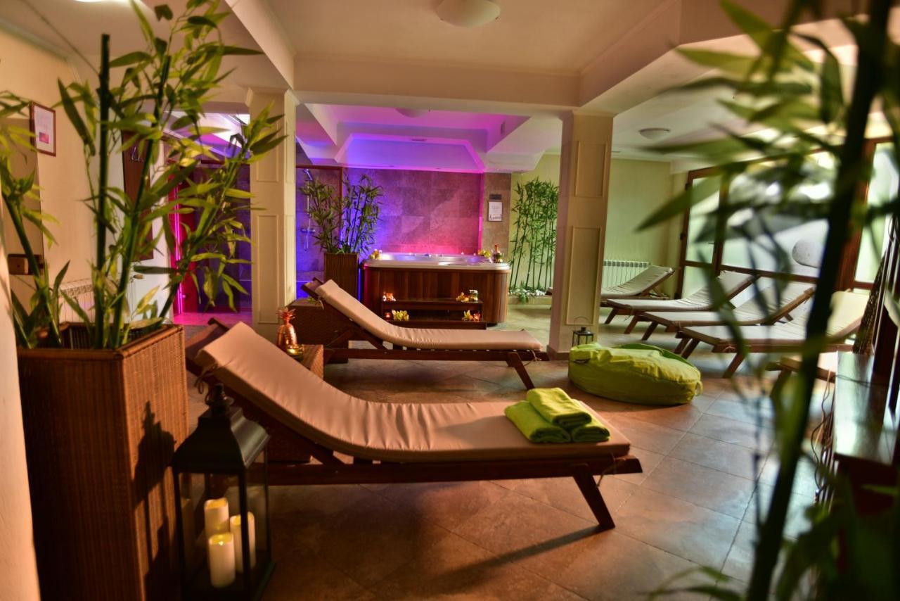 Mountain Boutique Family Hotel Devin Bagian luar foto