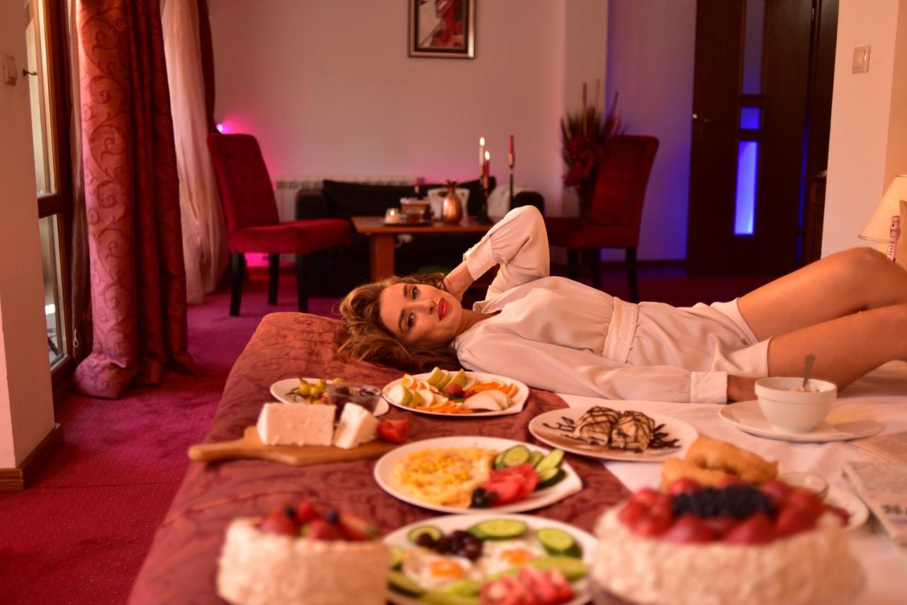 Mountain Boutique Family Hotel Devin Bagian luar foto