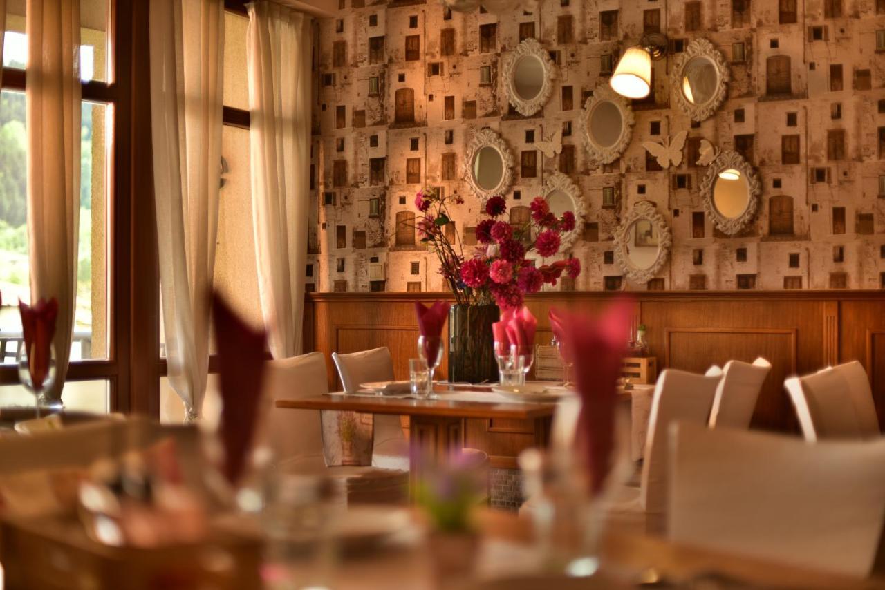 Mountain Boutique Family Hotel Devin Bagian luar foto