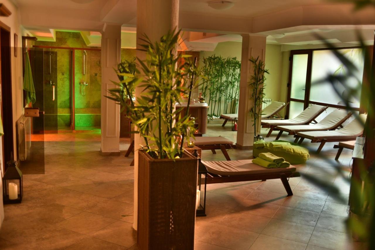 Mountain Boutique Family Hotel Devin Bagian luar foto