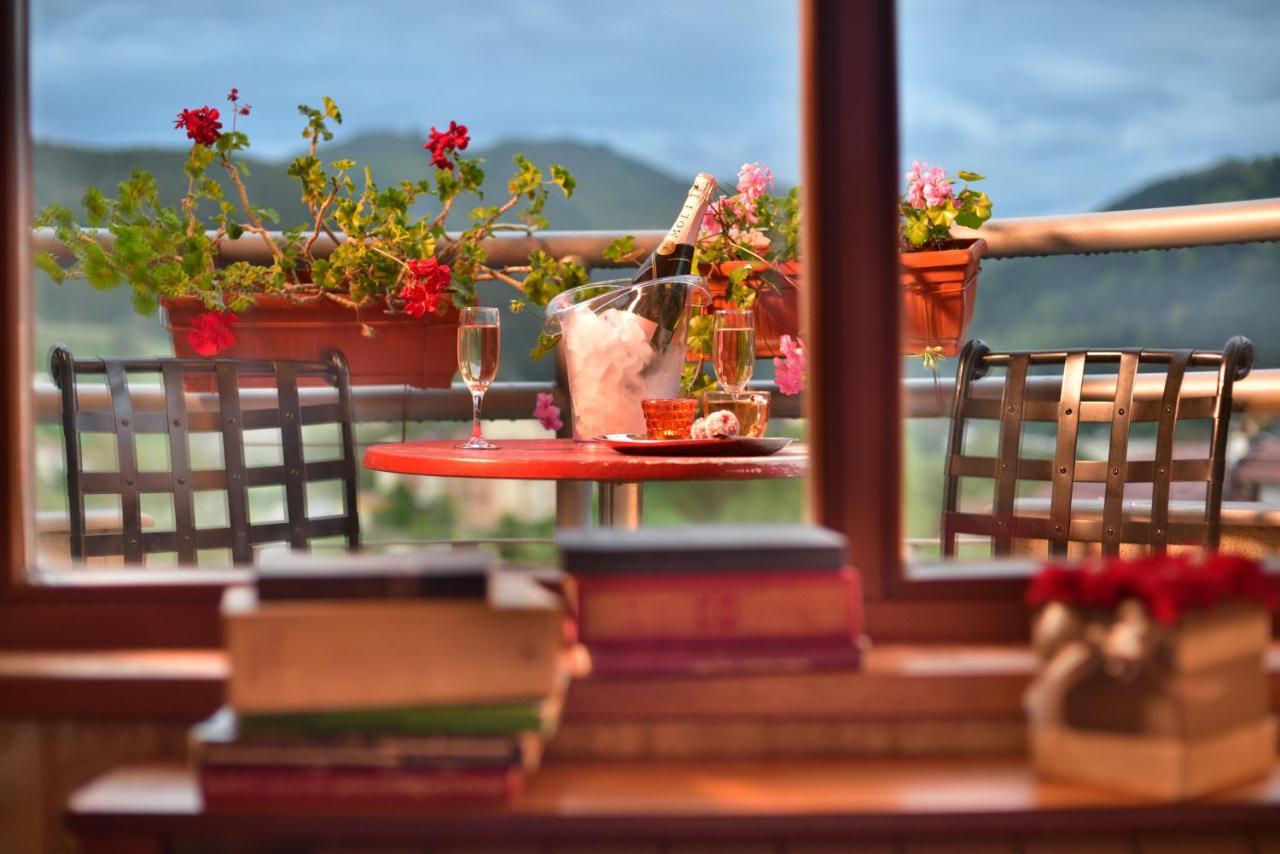Mountain Boutique Family Hotel Devin Bagian luar foto