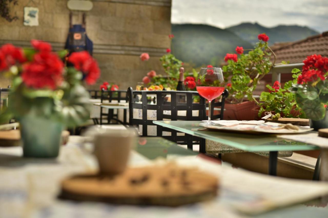Mountain Boutique Family Hotel Devin Bagian luar foto